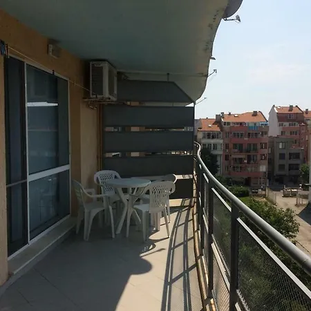 100 М До Пляжа В Старом Центре * Gmina Pomorie