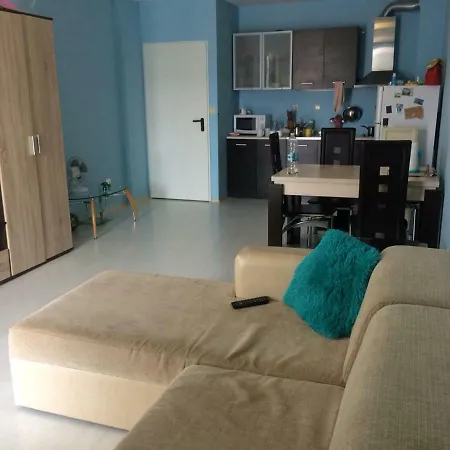 100 М До Пляжа В Старом Центре Apartament Gmina Pomorie