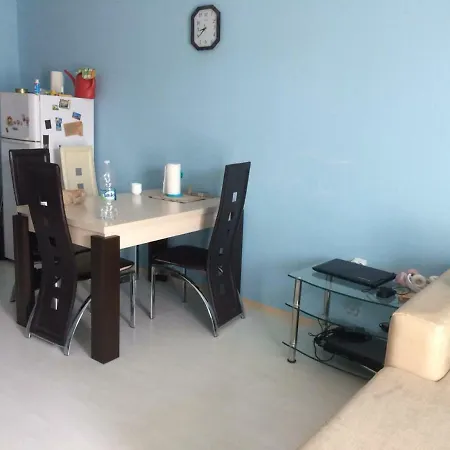 100 М До Пляжа В Старом Центре Apartament